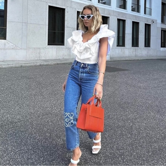 ZARA WOMAN RUFFLED BODYSUIT WHITE New large Plunging V Neck - Picture 3 of 3